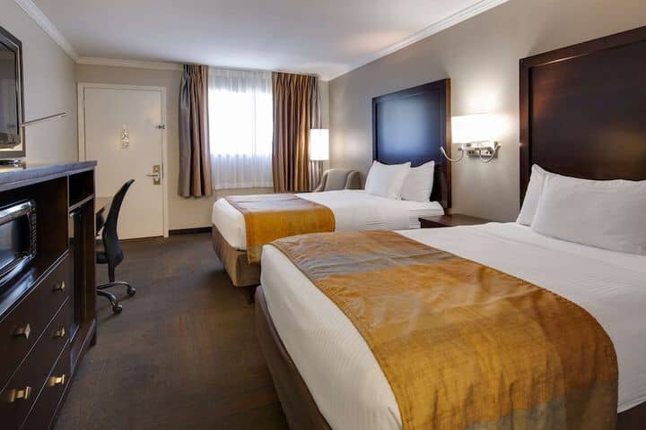 Room 14 of 33