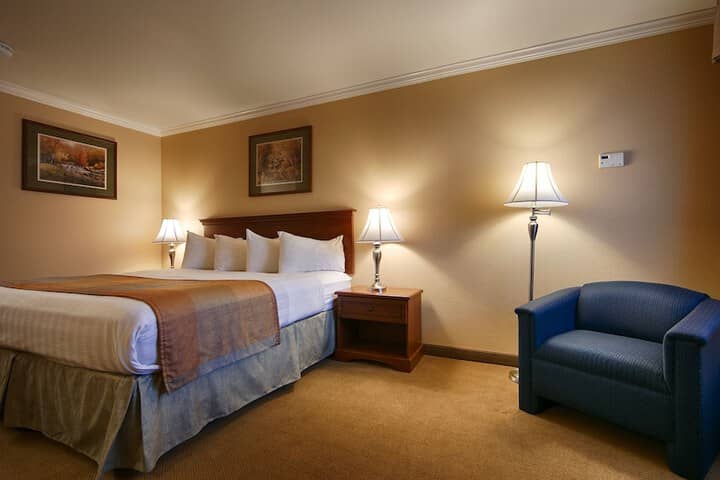 Room 5 of 33